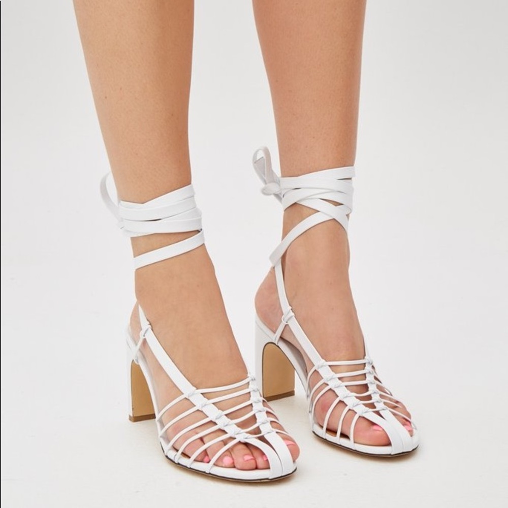 Loop leather sandals
